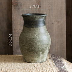 Vintage Nostalgia Ceramic Vases – Handcrafted Tabletop Decor