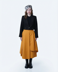 Women’s structured poplin skort in red — front view