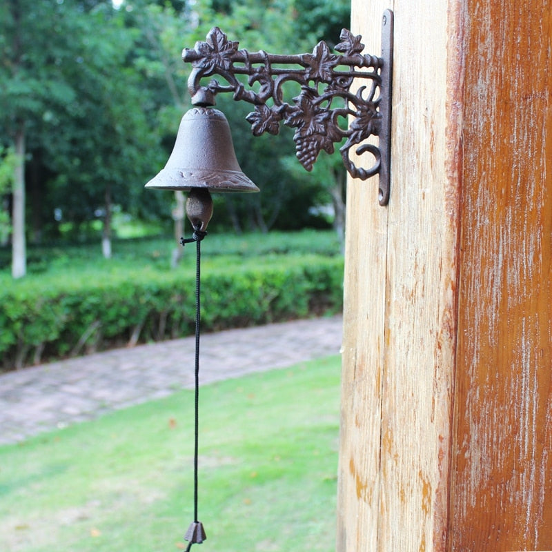 Decorative antique-style door chime
