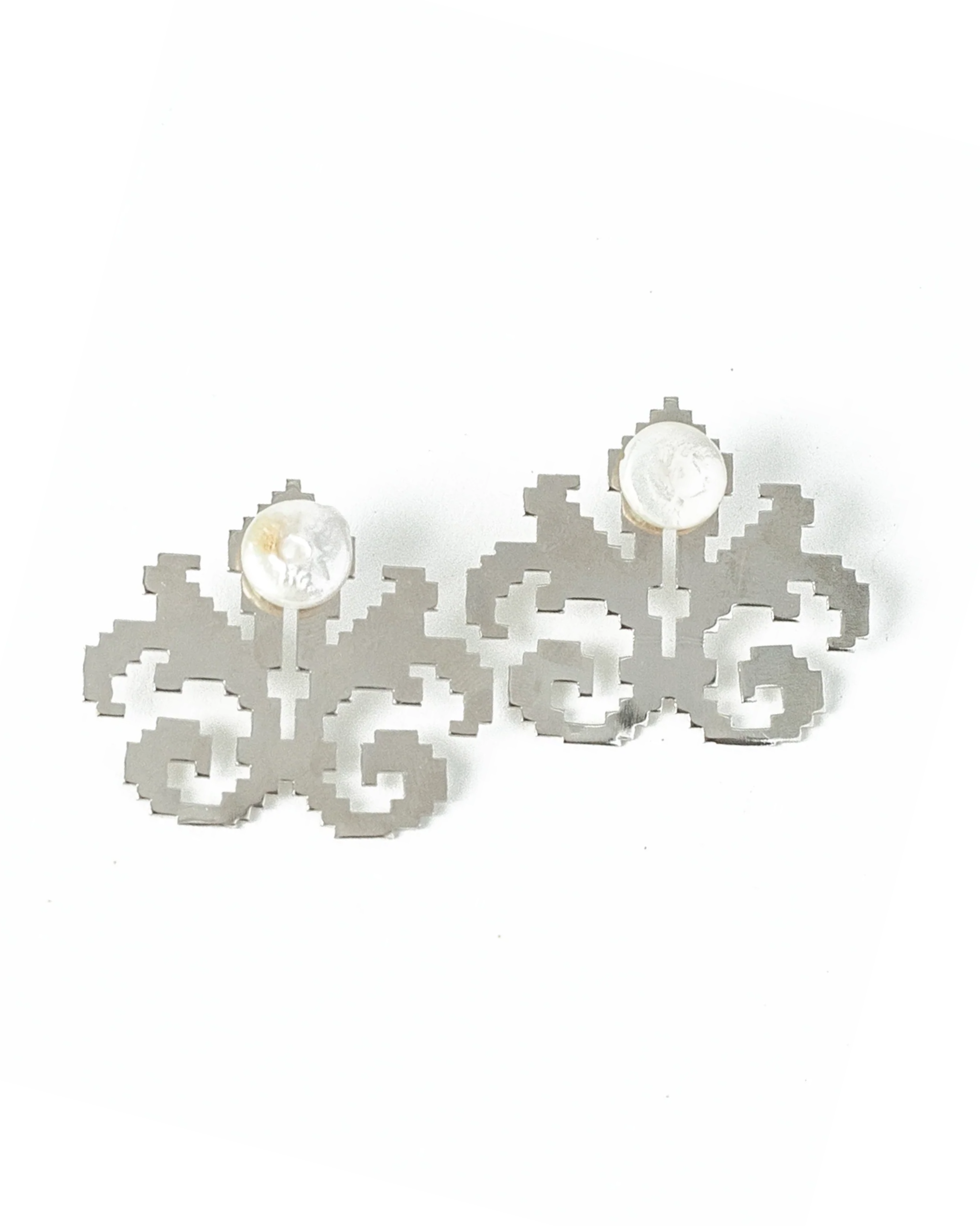 Handmade steel earrings with Persian carpet motif and pearl