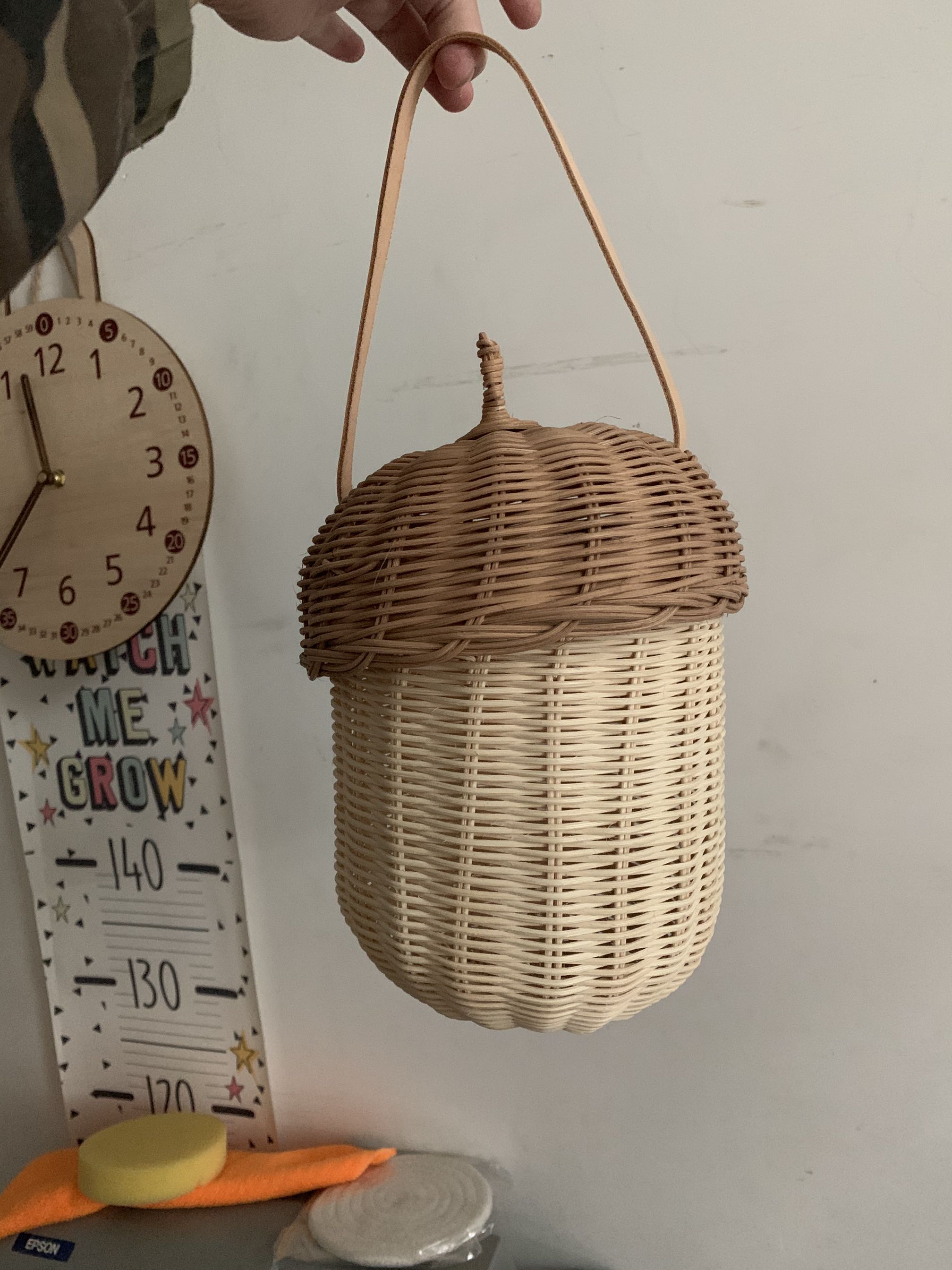Vintage Rattan Apple/Pear Wall Storage Basket – Eco-Friendly Wicker Organizer