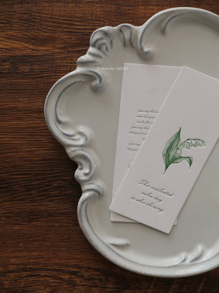 Vintage Lace Ceramic Tray – Handmade Elegance for Your Tabletop