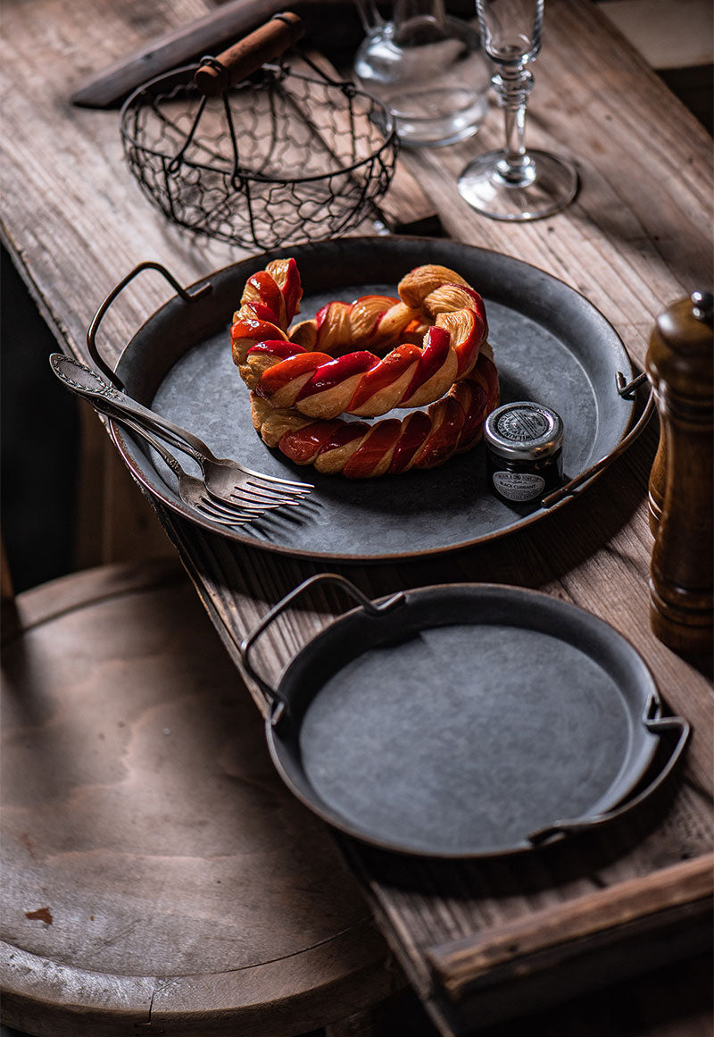 retro metal food trays set

